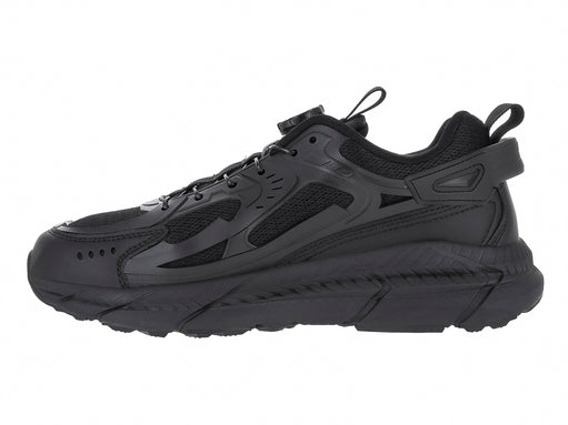 Tenis de baloncesto ATOK color negro con detalles blancos y suela gruesa.