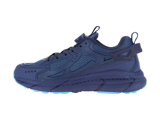 Tenis de baloncesto marca ATOK en color azul marino con detalles en azul claro y tejido transpirable.